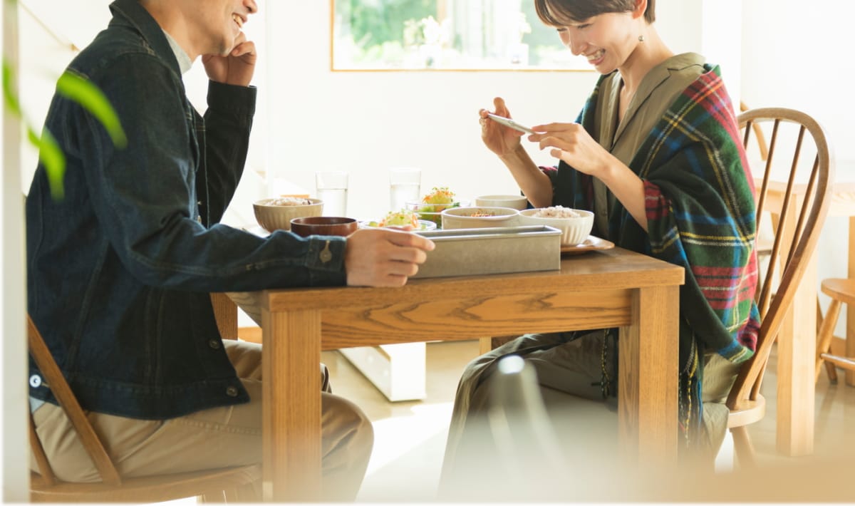 行橋市の妻の浮気調査事例｜翌朝、レストランで食事